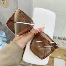 将图片加载到图库查看器,Designer Square Sunglasses
